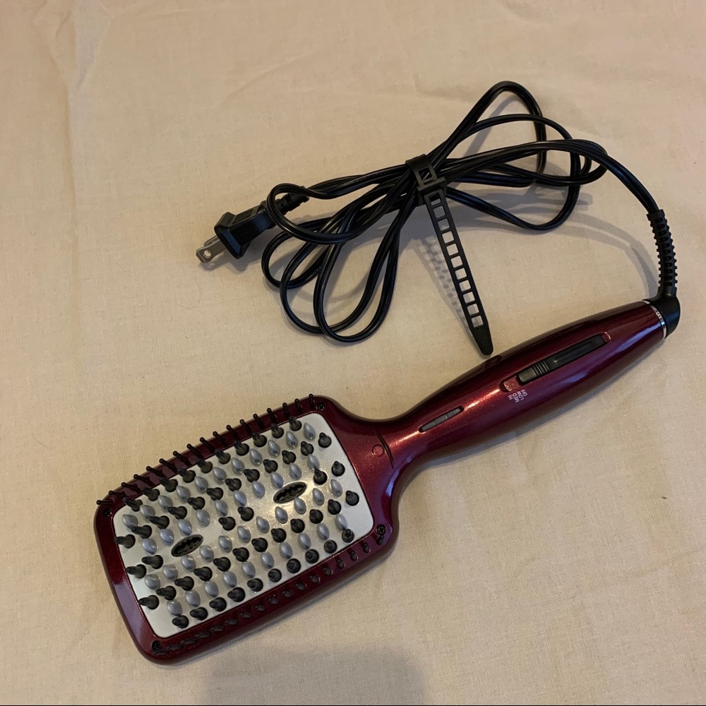 Conair INFINITIPRO Hot Brush/ Straightening Brush